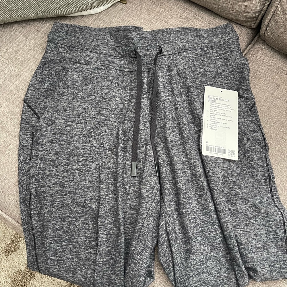EEUC Lululemon Ready to Rulu 7/8 Jogger size 6